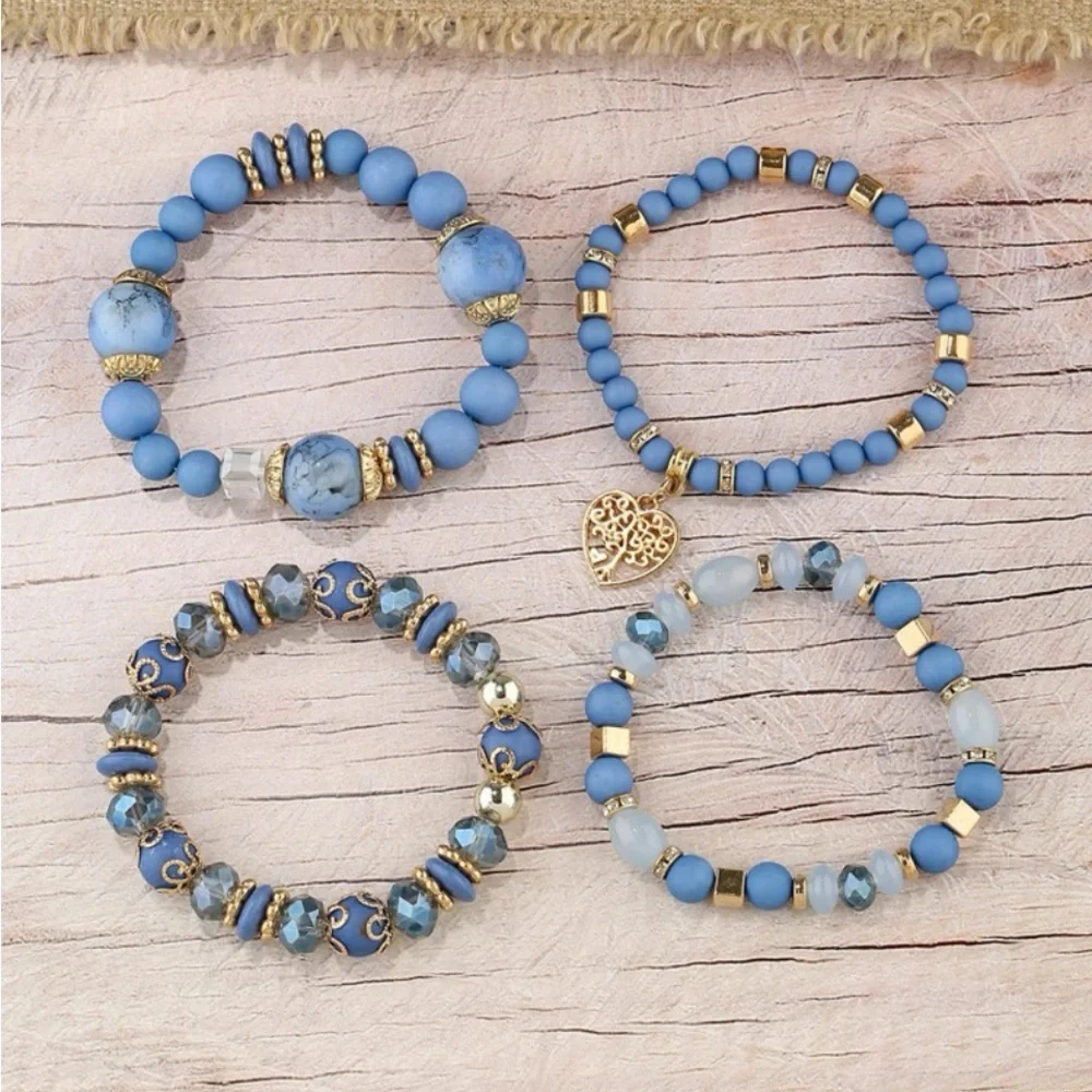 New 4 piece beaded bracelet heart charm - Picture 3 of 4